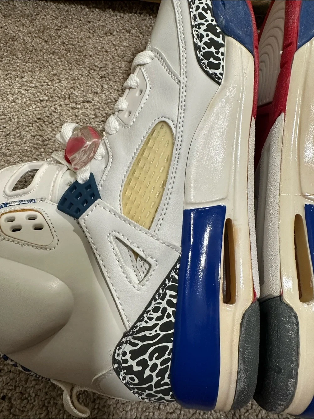 Jordan spizike white